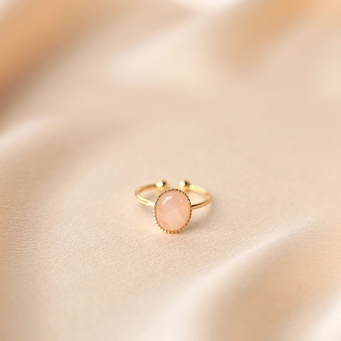 Quartz Oval Stone Ring - SANDOVA