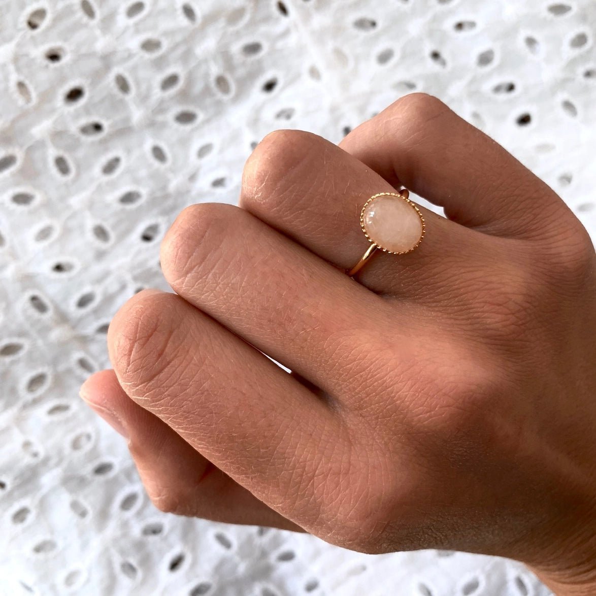 Quartz Oval Stone Ring - SANDOVA